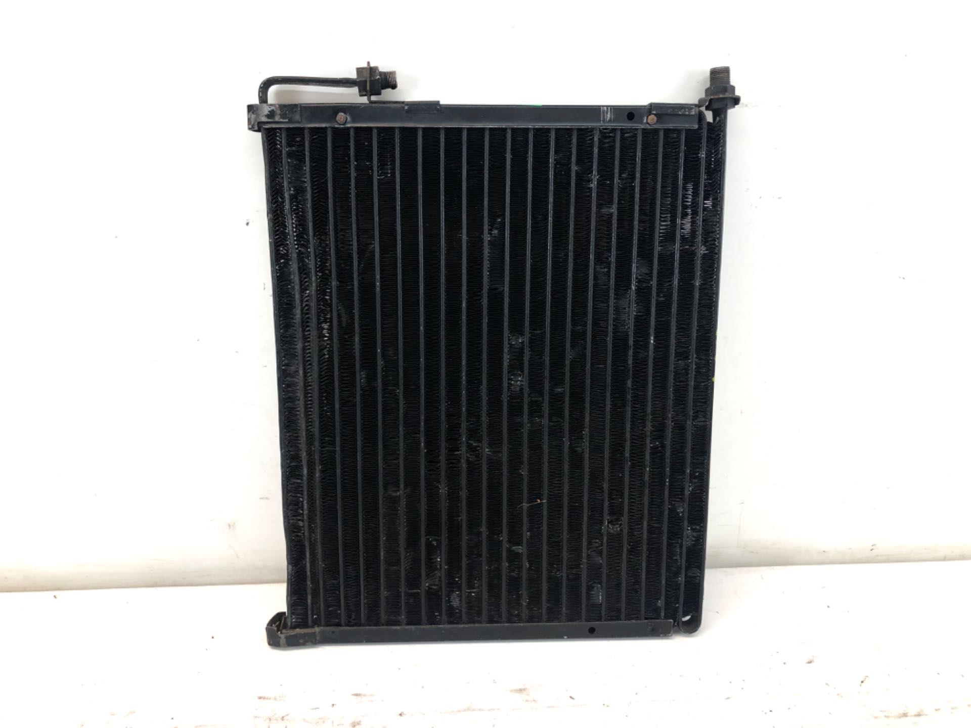 Condensador Ar Condicionado Alfa Romeo 164 3.0 1993 1997 Det