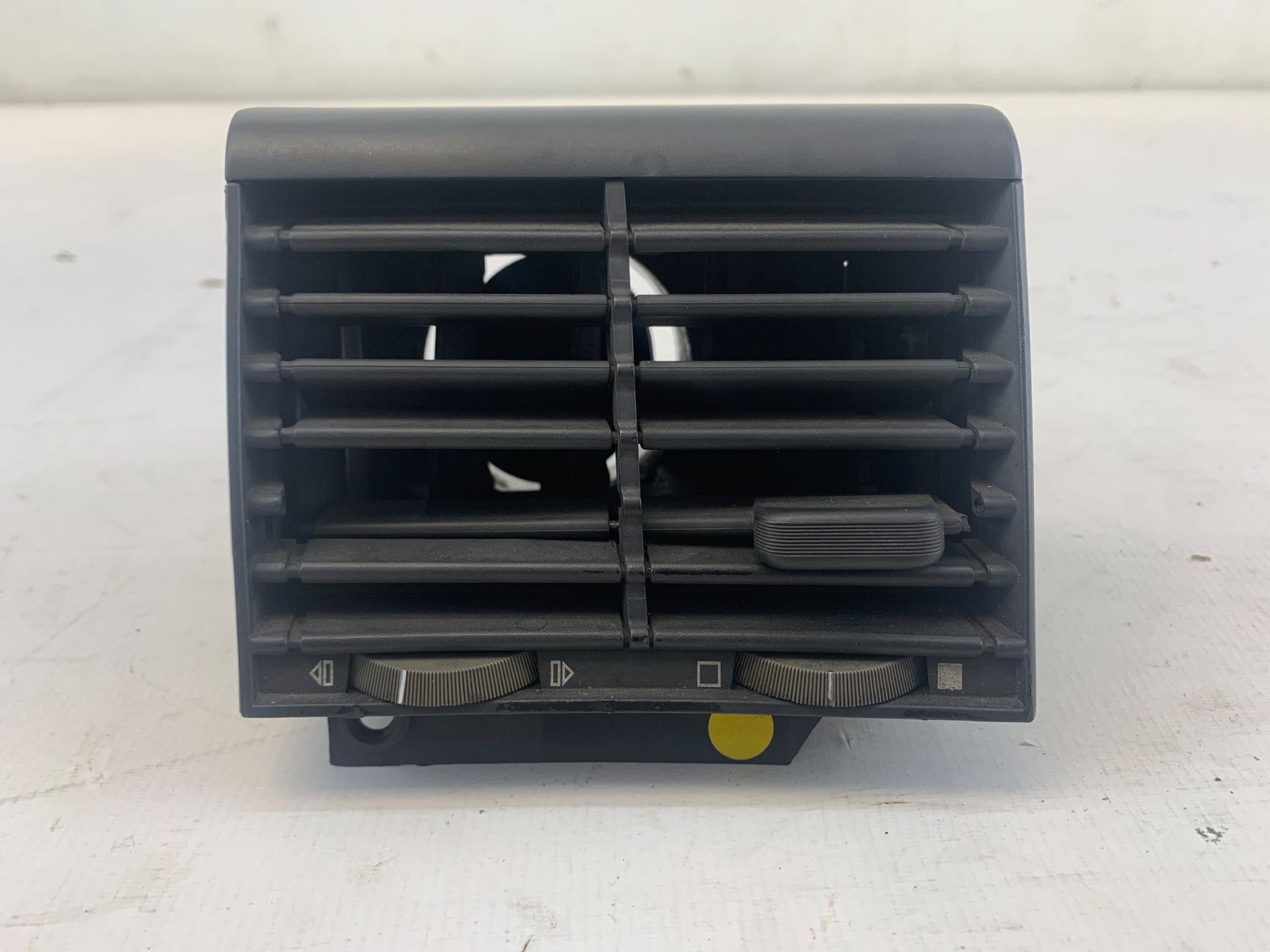 Difusor Ar Painel Direito Alfa Romeo 164 1993 1997 Detalhe