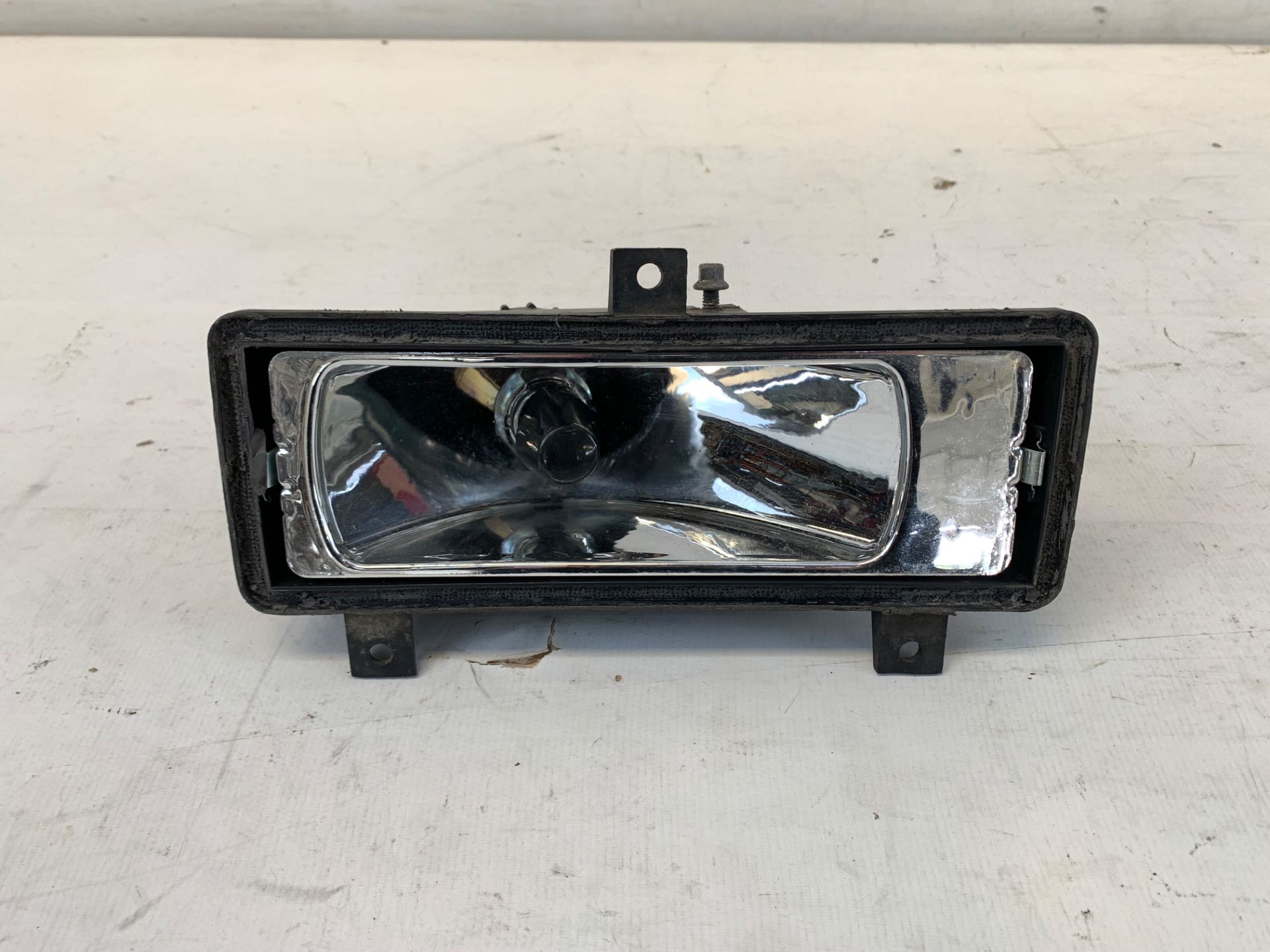 Farol Milha Esquerdo Alfa Romeo 164 1994 1997 Detalhe