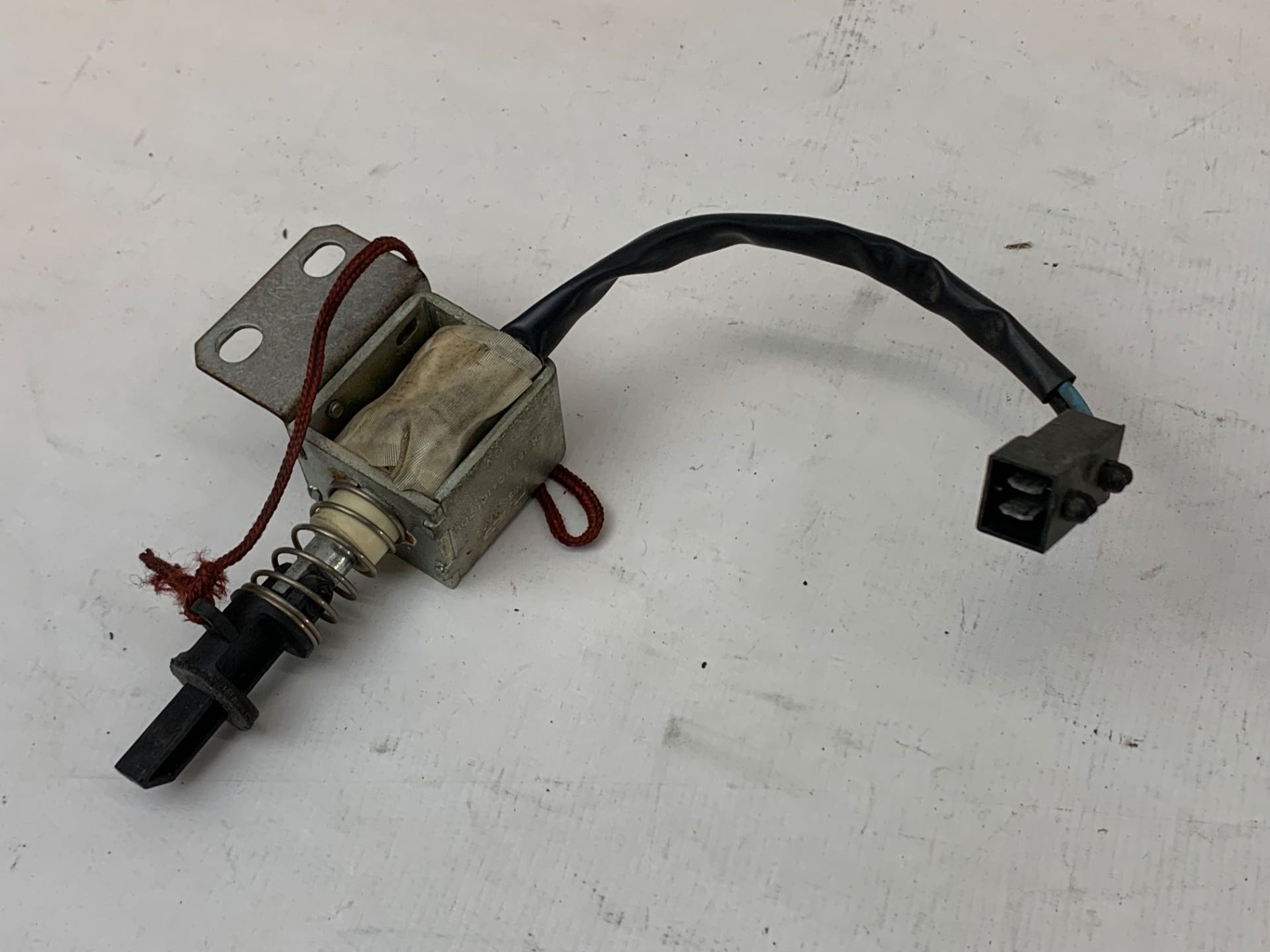 Motor Atuador Trava Portinhola Alfa Romeo 164 1993 1997