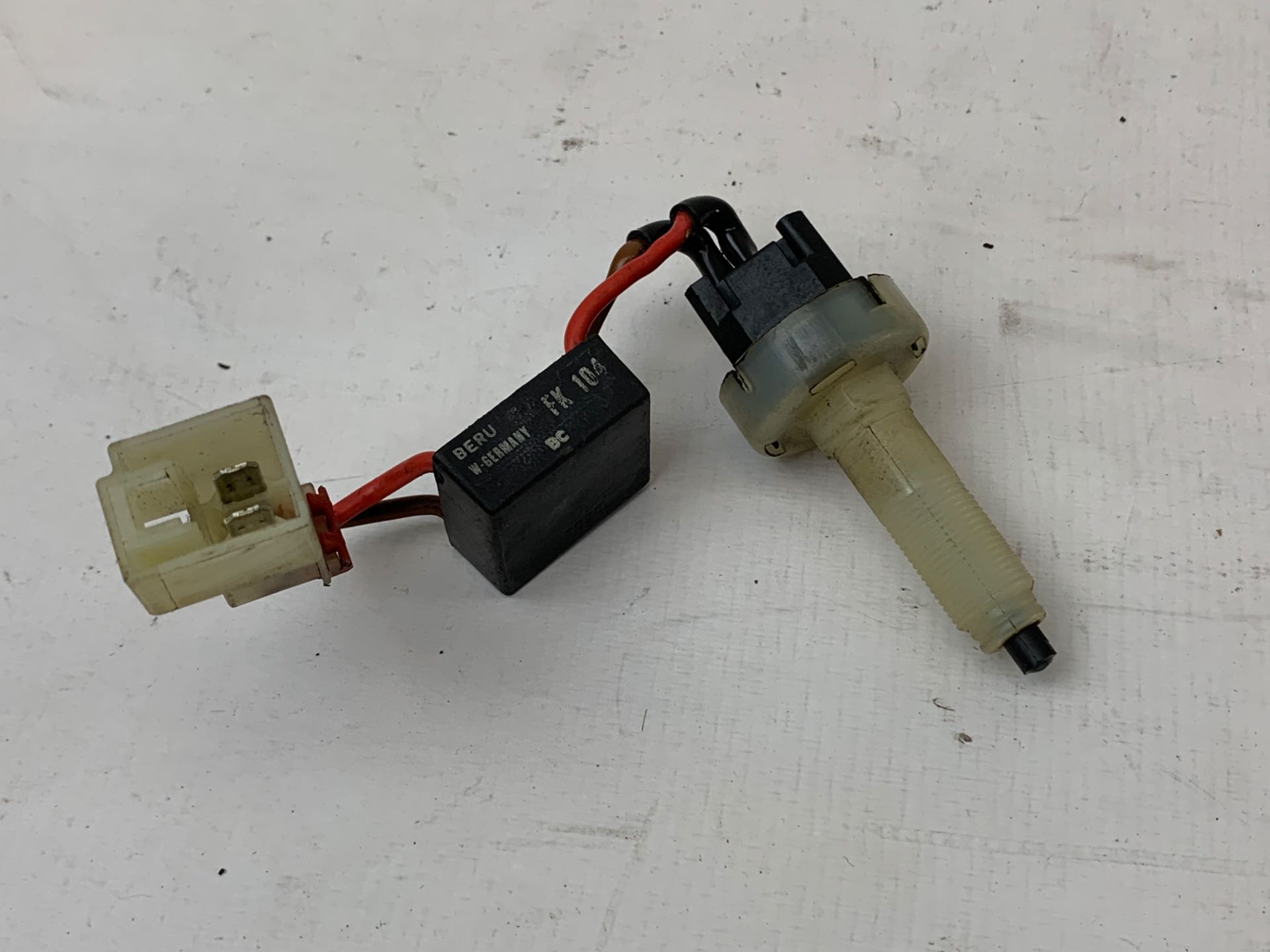 Interruptor Pedal Freio Alfa Romeo 164 1993 1997 60590807