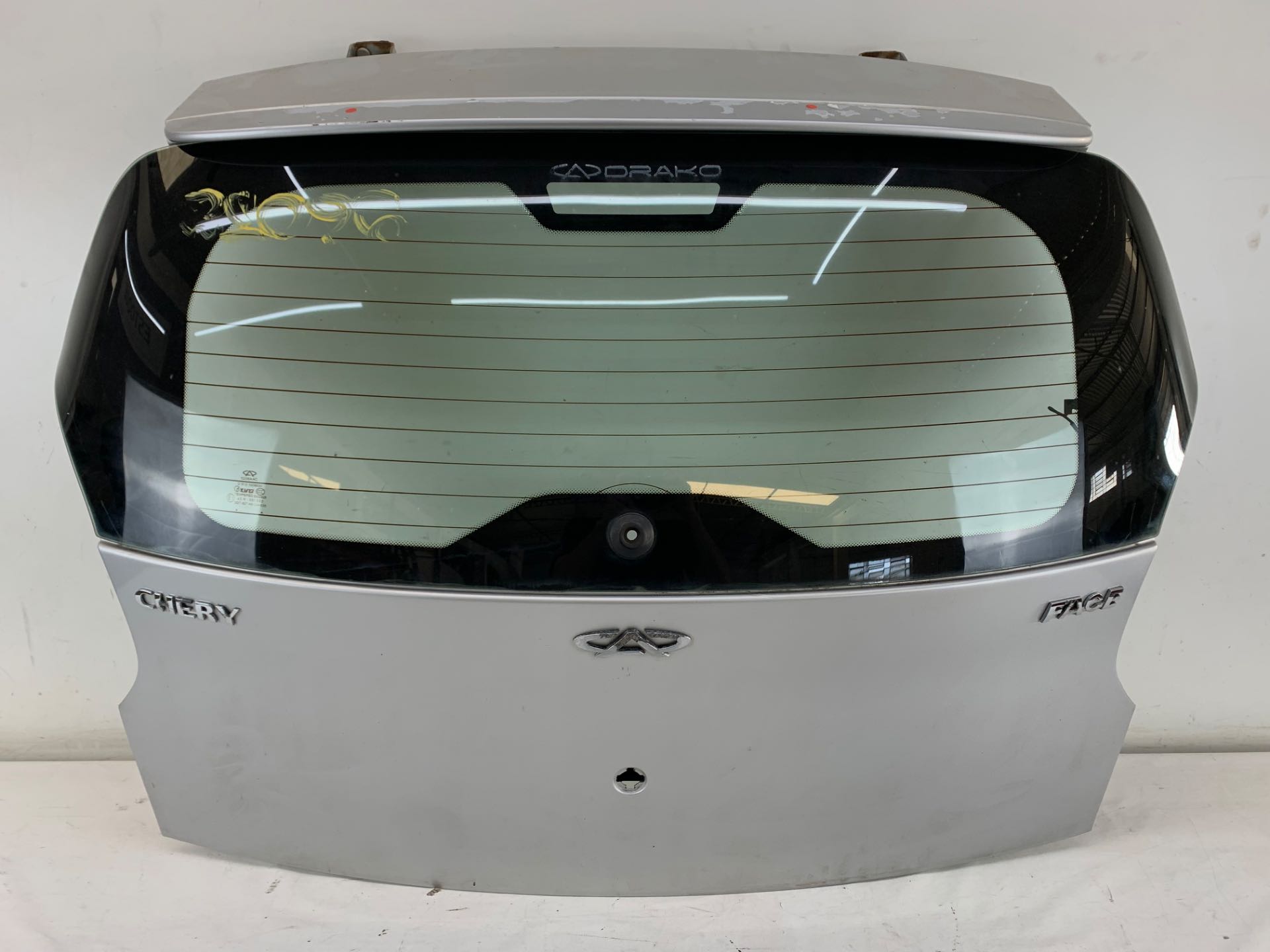 Tampa Traseira Chery Face 2010 2015 Com Vidro