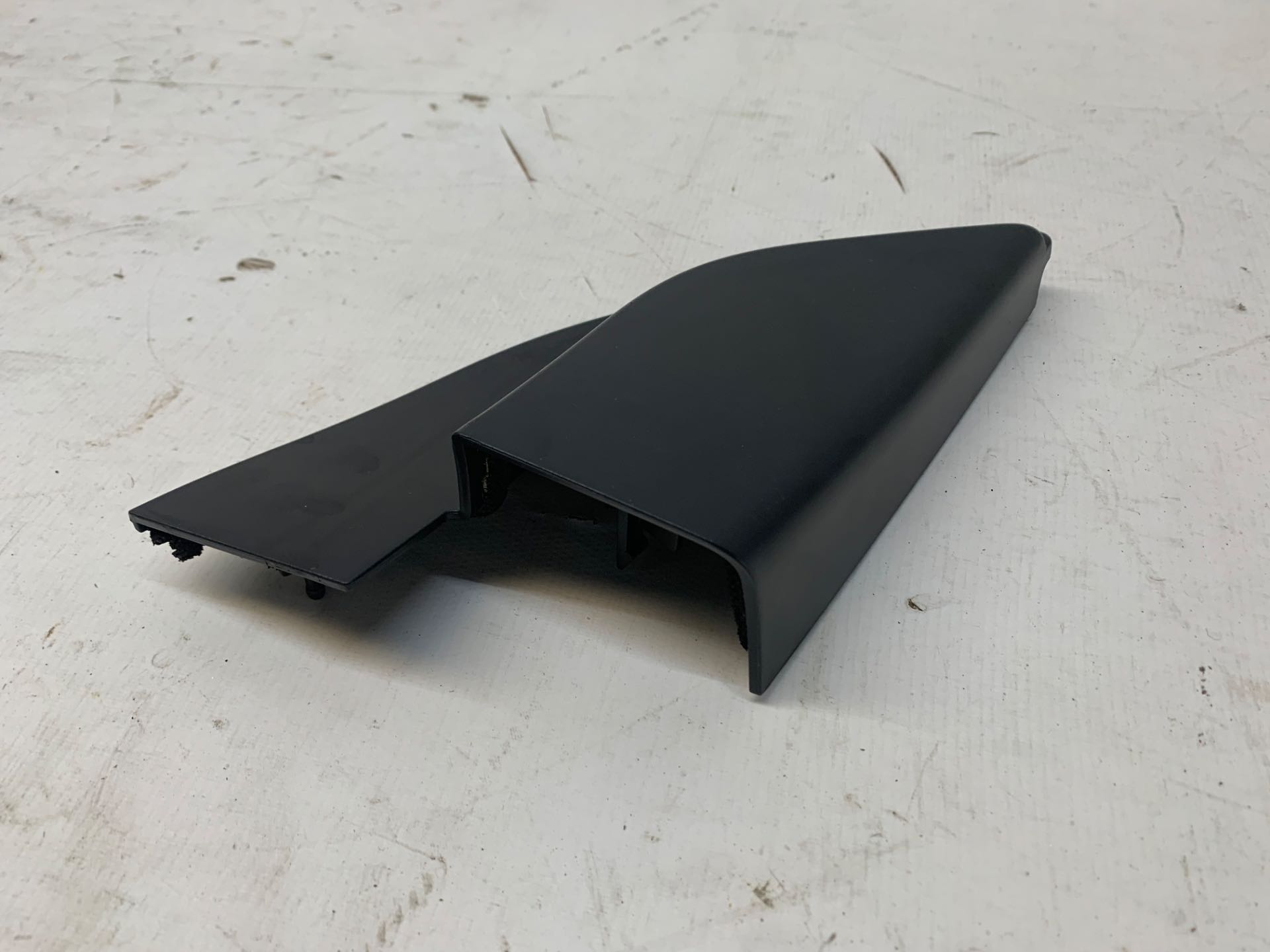 Moldura Interna Retrovisor Direita Versa 2015 2019 Detalhe