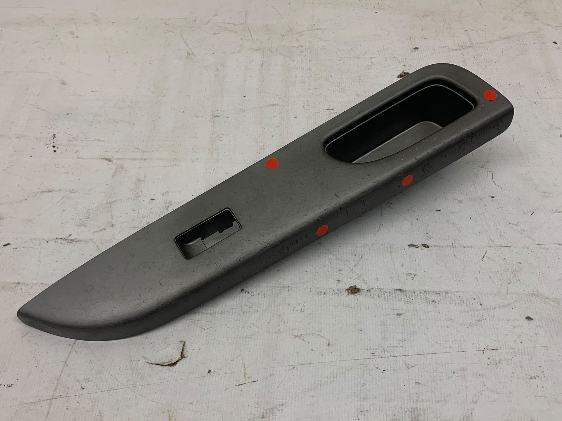 Moldura Botao Vidro Dianteira Direita March 2015 2020 Detalh