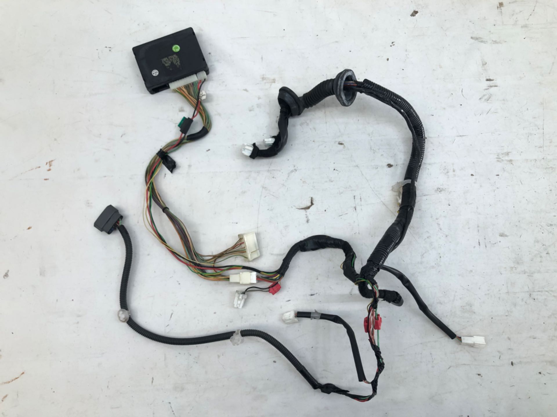 Chicote Porta Dianteira Esquerda Nissan Versa 1.6 2015 2019
