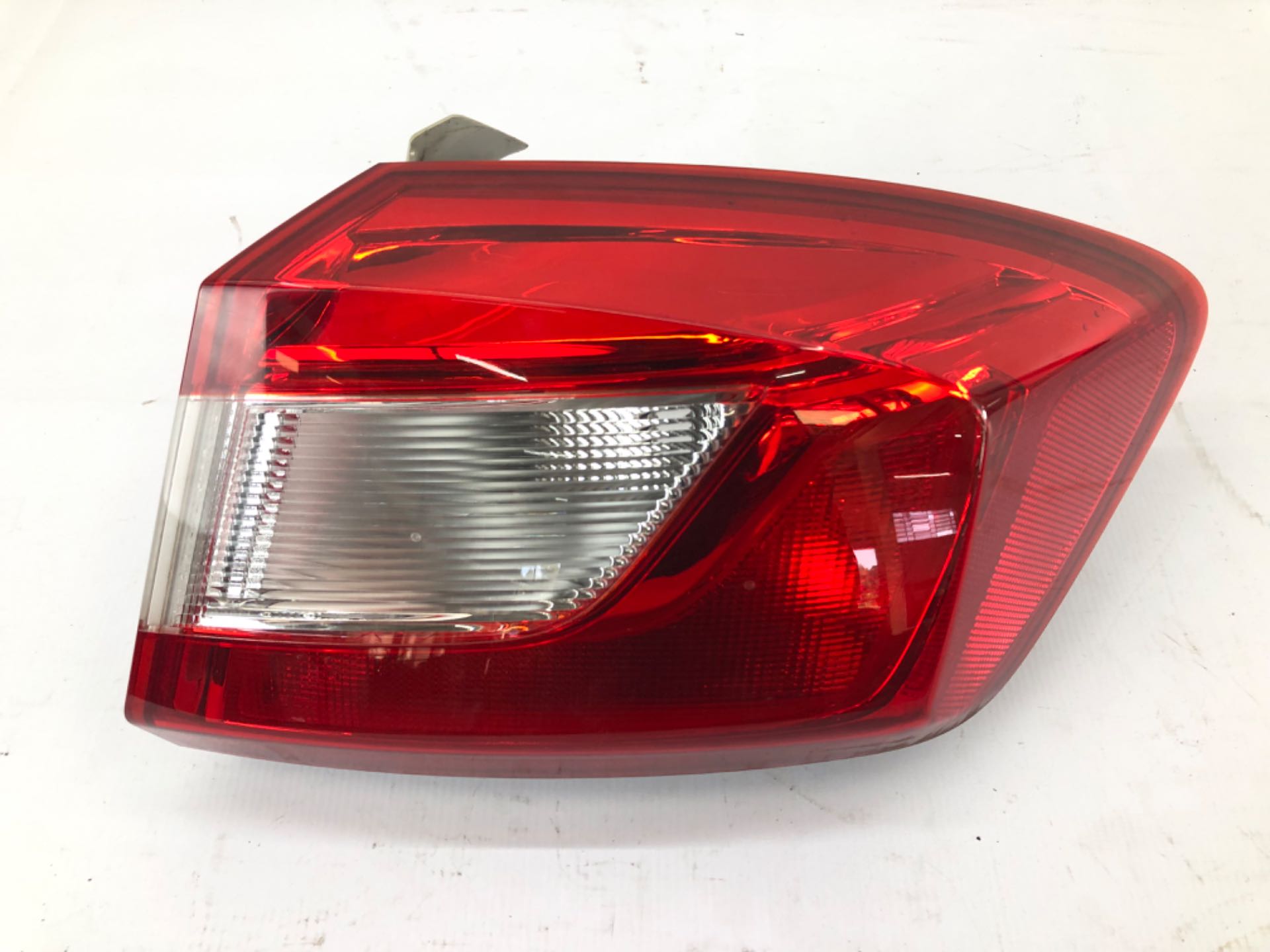 Lanterna Direita Gm Cruze 2016 2018 Sedan