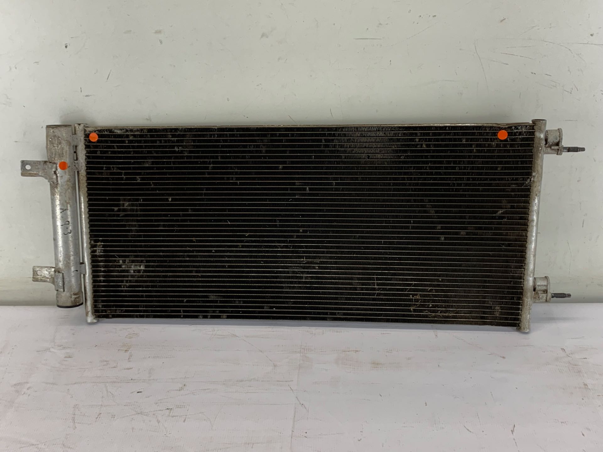 Condensador Ar Condicionado Cruze 1.4 2016 2023 Detalhe