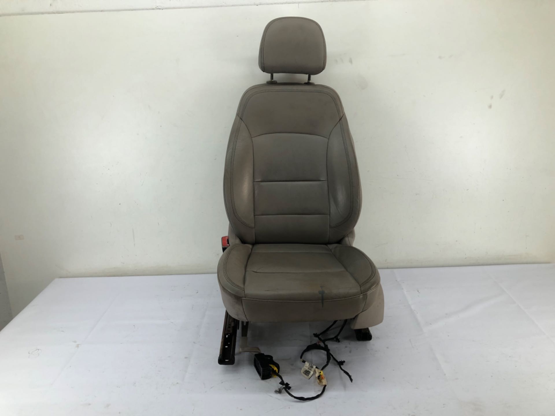 Banco Dianteiro Esquerdo Gm Cruze 2016 2023 Couro Detalhe