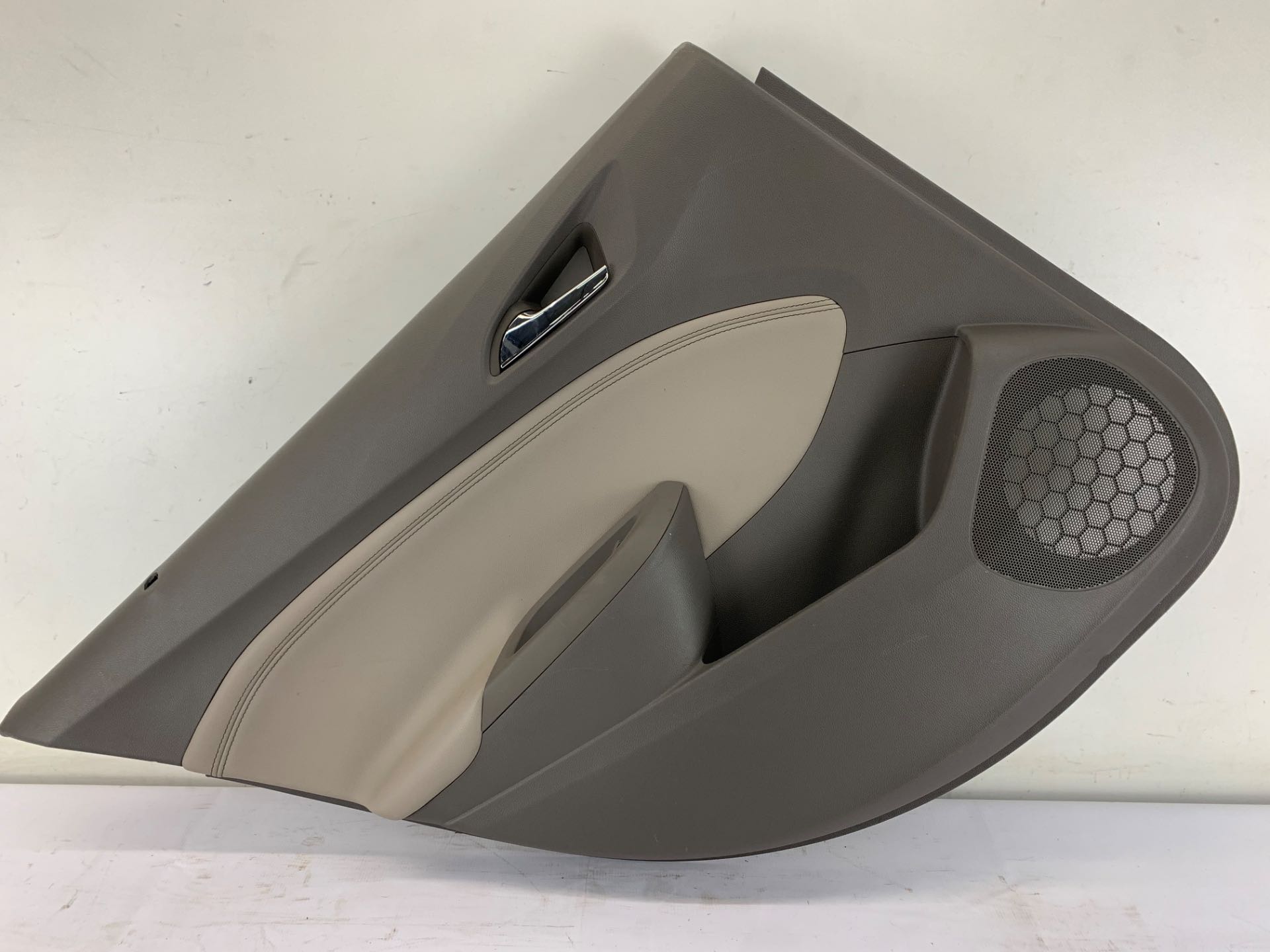 Forro Porta Traseiro Esquerdo Gm Cruze Ltz 2016 2023 Sedan