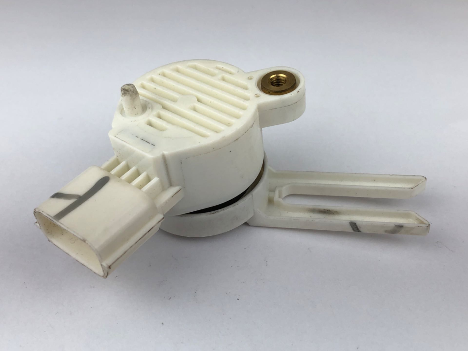 Interruptor Posicao Pedal Freio GM Cruze Automatico 2016 2023