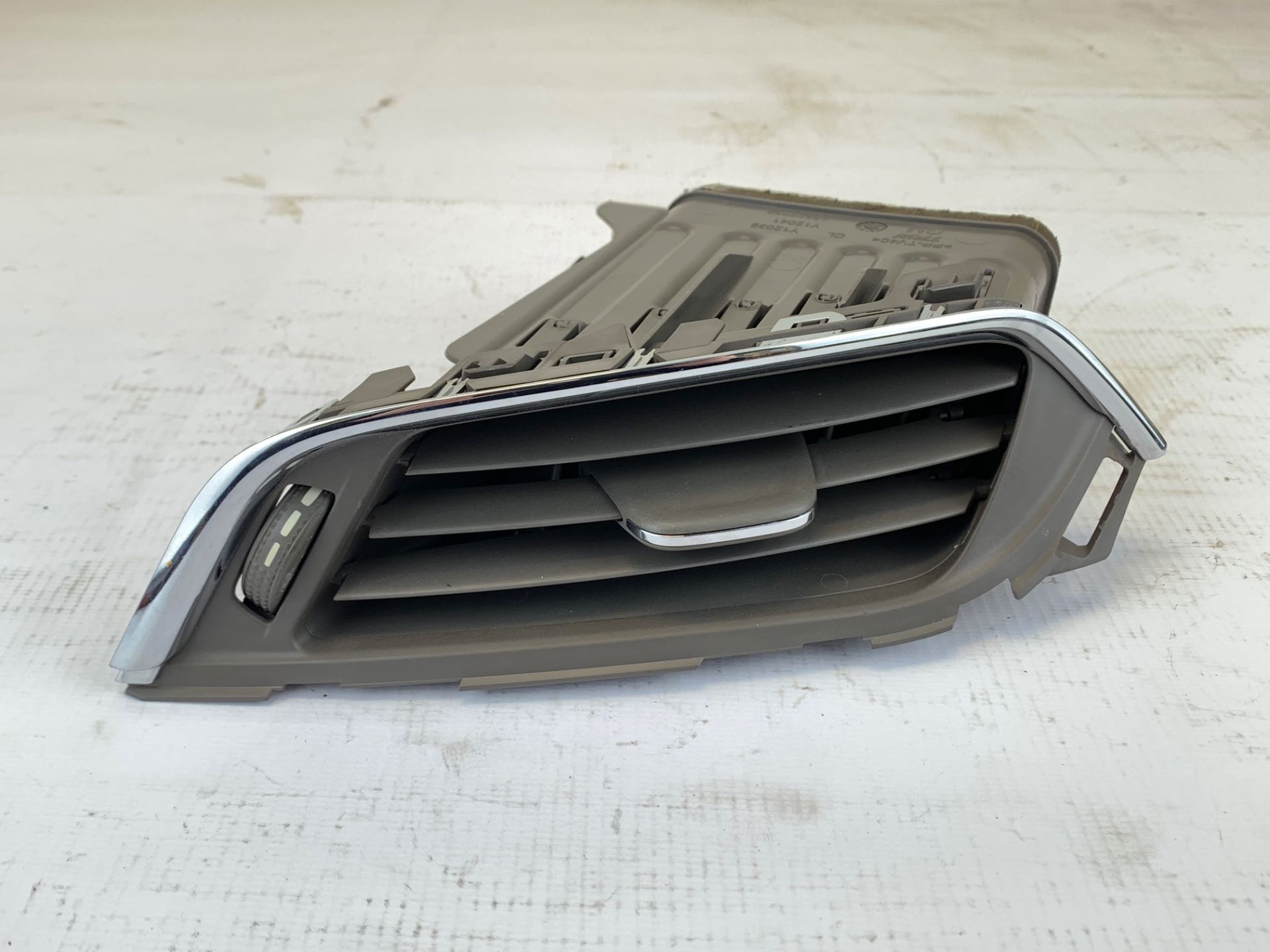Difusor Central Esquerdo Painel GM Cruze 2016 2023 13377238