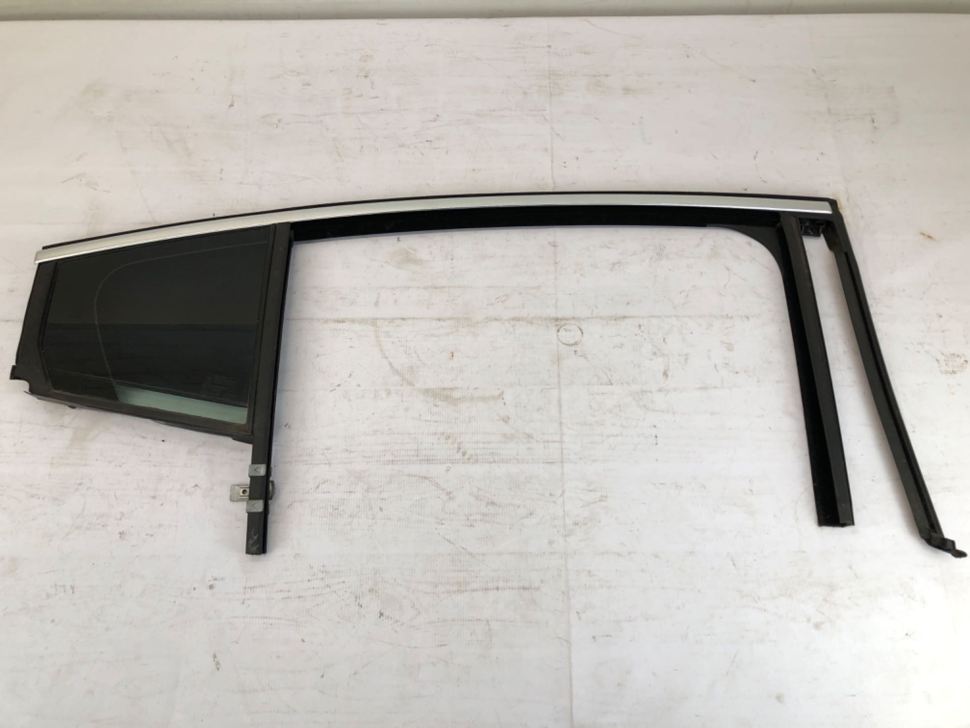 Vigia Traseiro Direito GM Cruze Sedan 2016 2023