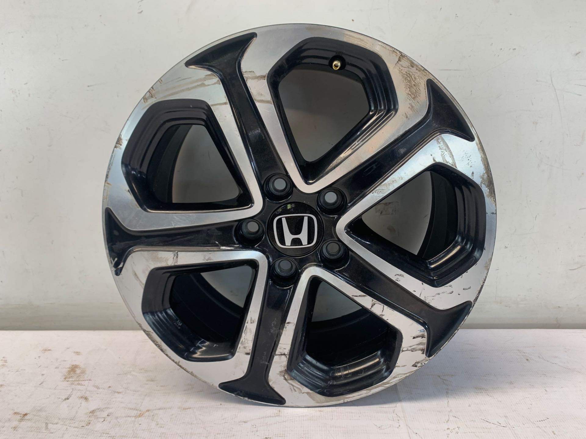 Roda Liga Leve Aro 17 5x115 Honda Hrv 2018 2021 Detalhe