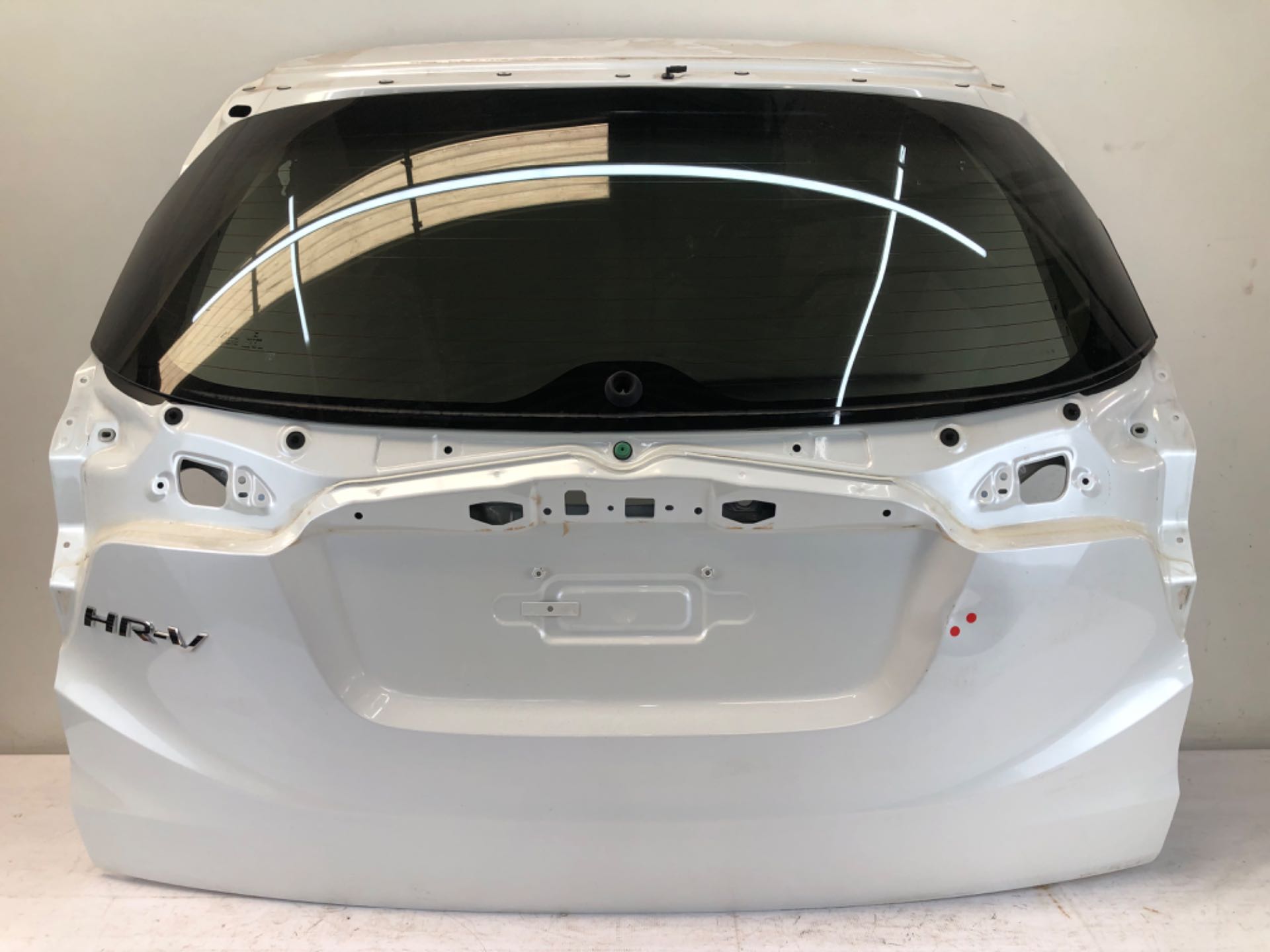 Tampa Traseira Honda Hrv 2015 2021 Detalhe