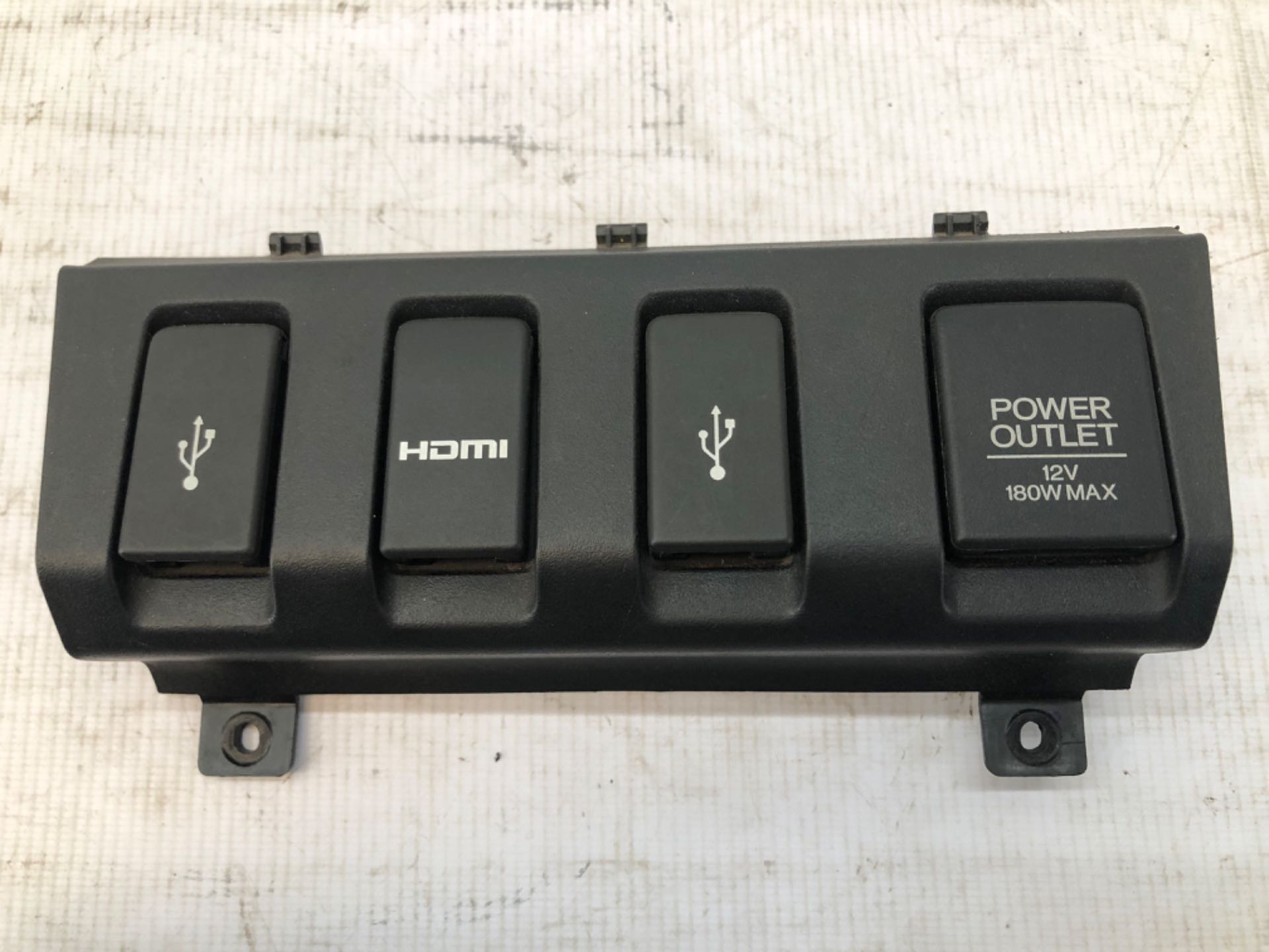 Moldura Tomanda Entrada Auxiliar Usb Hrv 2018 2021