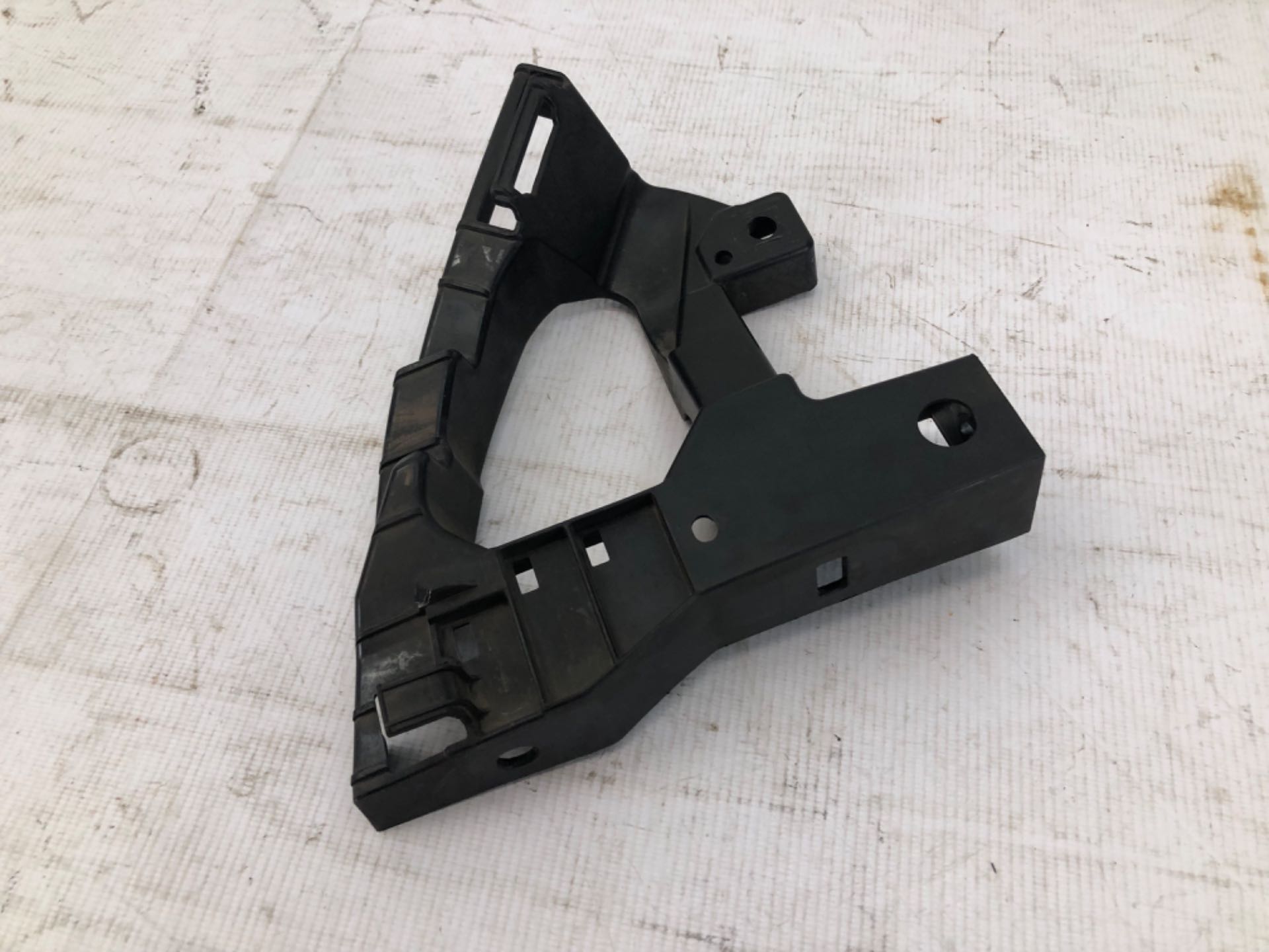 Guia Dianteiro Direito Para choque Honda HRV 2015 2018