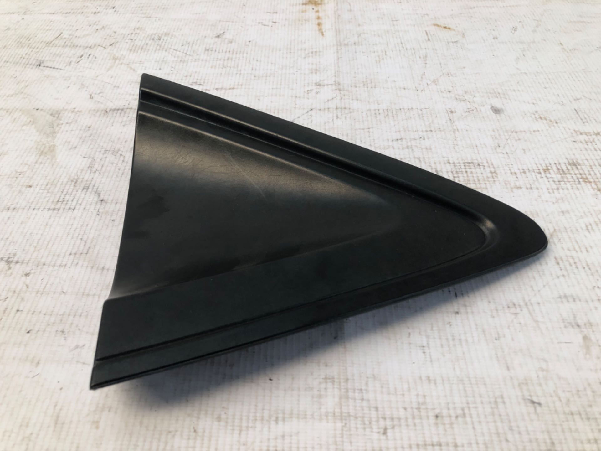 Acabamento Externo Coluna Traseira Direita Honda HRV 2015 2021