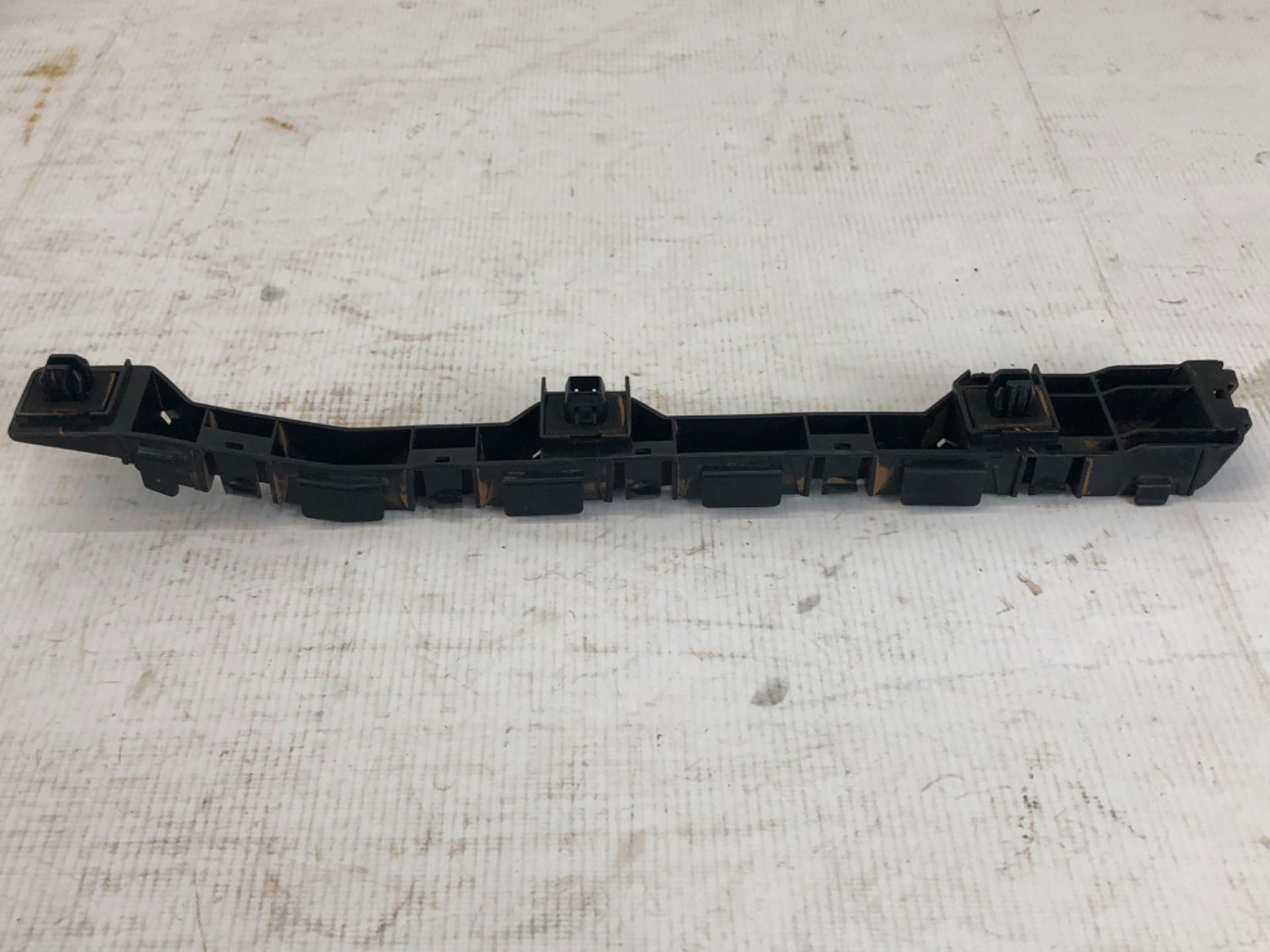 Guia Traseiro Esquerdo Para Choque Honda HRV 2015 2018