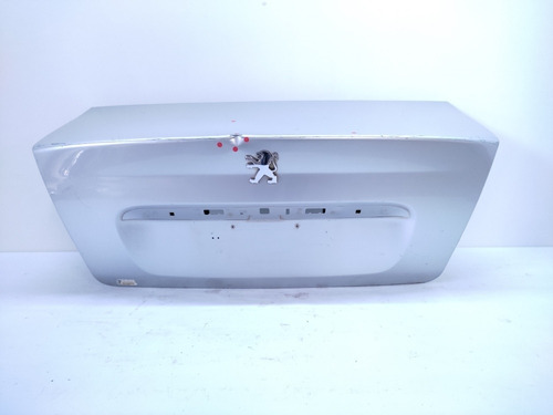 Tampa Traseira Peugeot 307 Sedan Detalhe
