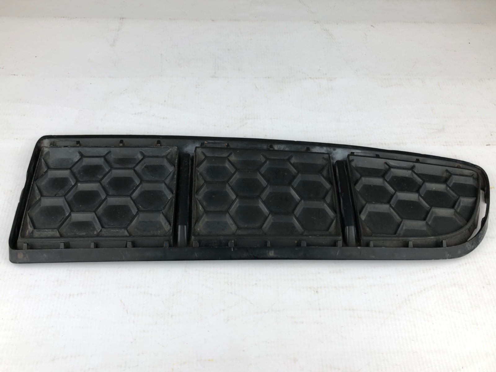 Grade Dianteira Esquerda Para Choque Cayenne 2011 2014