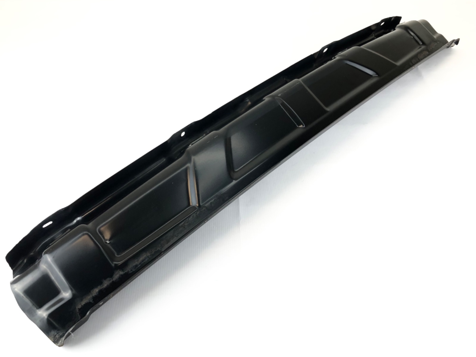 Suporte Inferior Para Choque Traseiro Cayenne 2011 2014