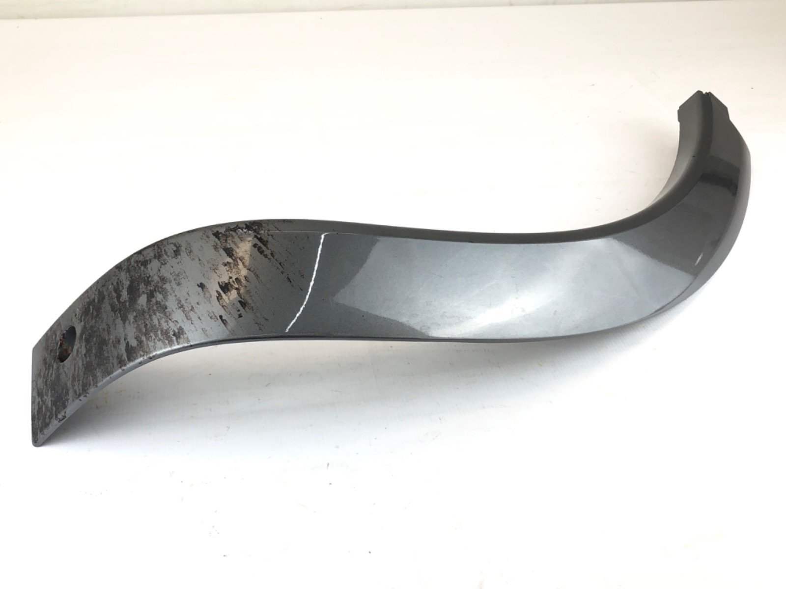 Moldura Roda Traseira Esquerda Para Choque Cayenne 2011 2014