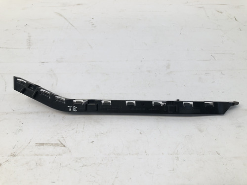 Suporte Esquerdo Guia Para Choque Traseiro C200 2008 2011