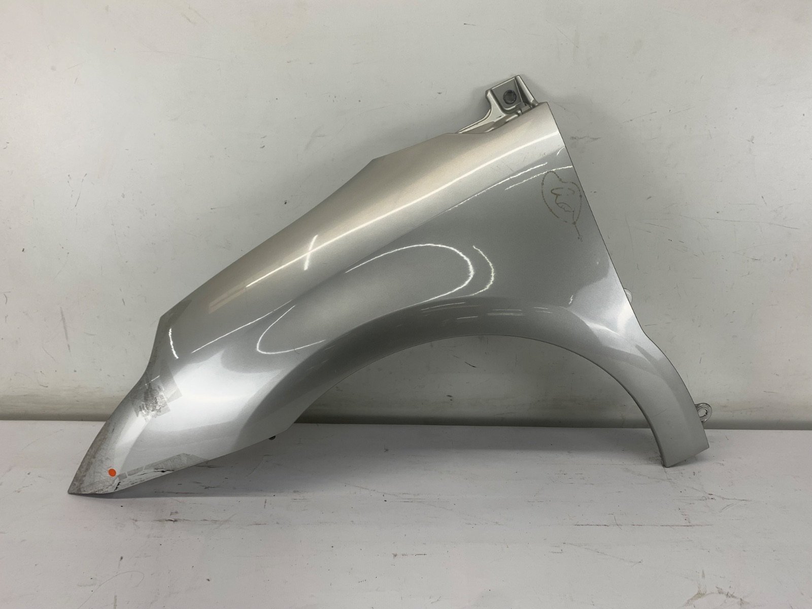 Para Lama Esquerdo Citroen C4 2009 2013 Detalhe