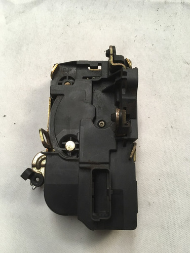 Fechadura Mecânica Dianteira Esquerda - Peugeot 206
