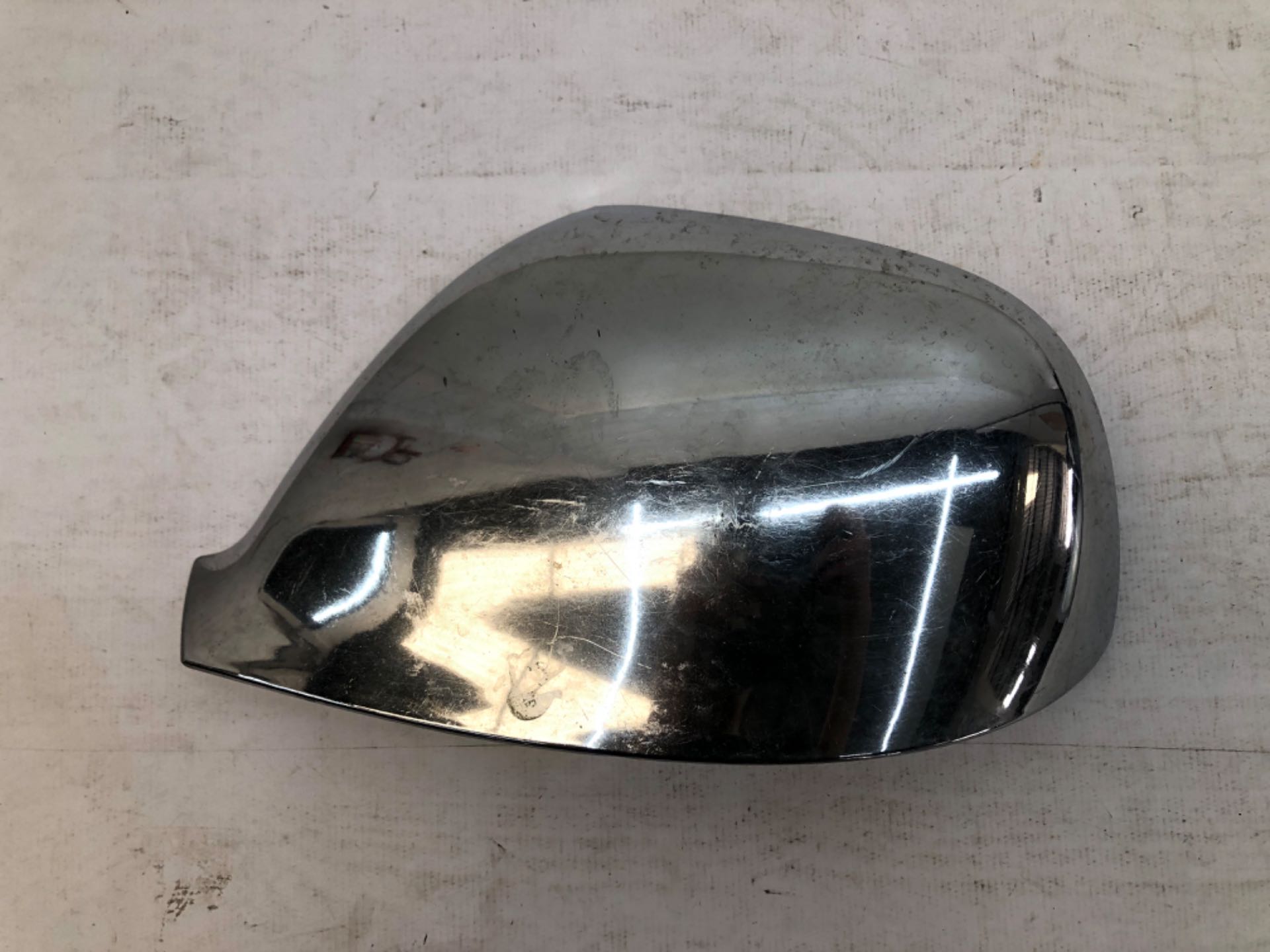 Capa Retrovisor Esquerdo Amarok 2010 2015 Detalhe