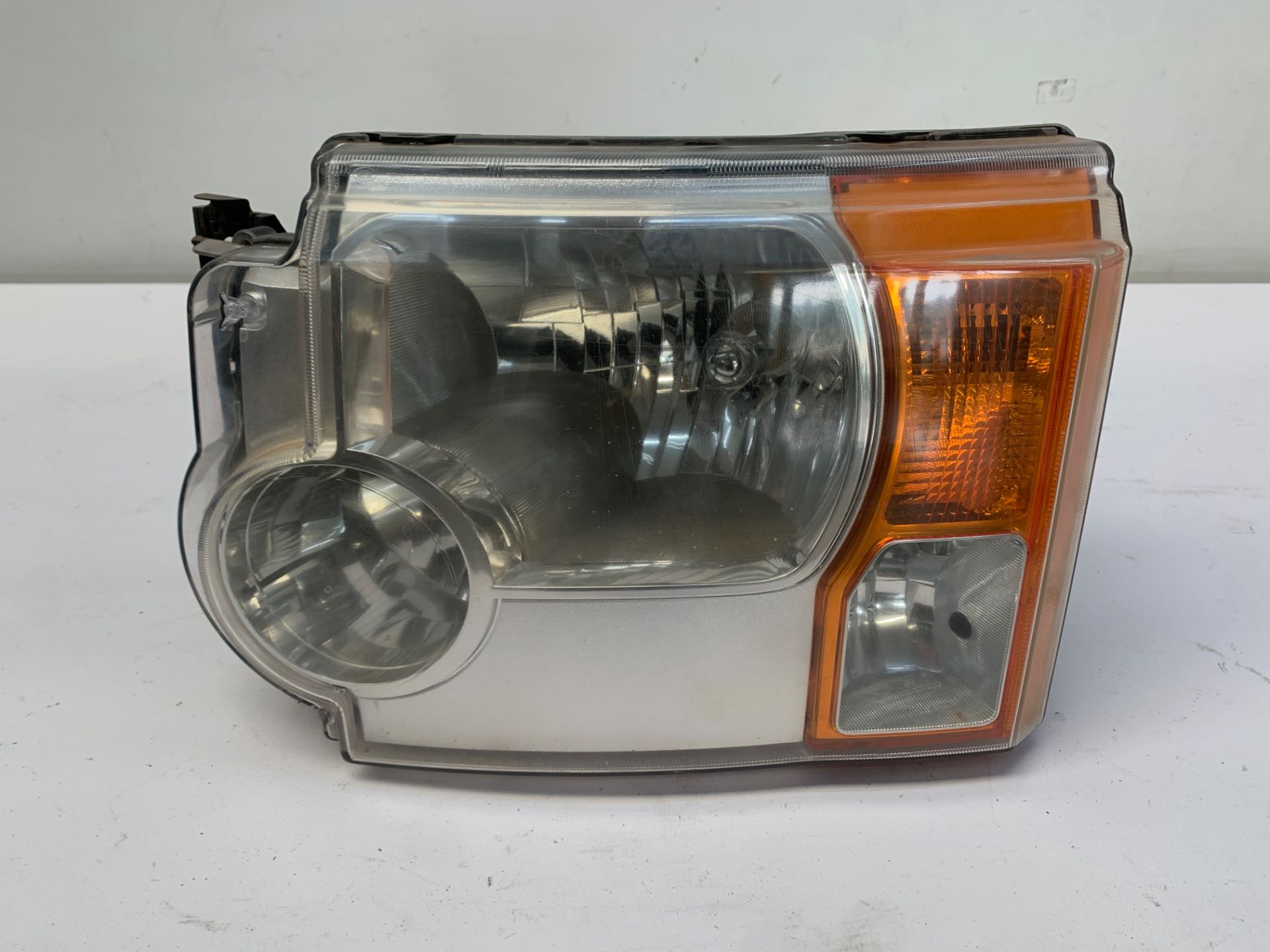 Farol Esquerdo Land Rover Discovery 3 2.7 2004 2009