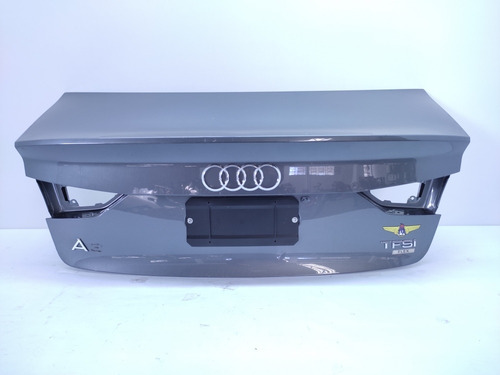 Tampa Traseira Audi A3 2017 Detalhe
