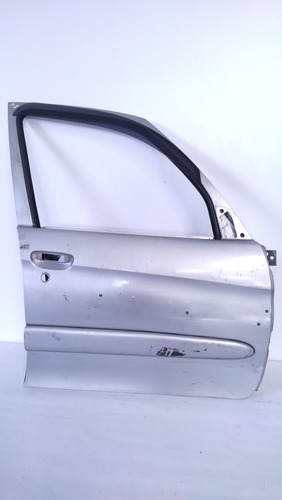 Porta Dianteira Direita Xsara Picasso Gx 2003 * Detalhe