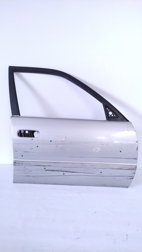 Porta Dianteira Direita Corolla 1998 2002 * Detalhe