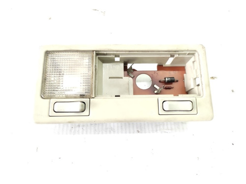Luz Cortesia Volkswagen Polo Classic 1996 2000 * Detalhe
