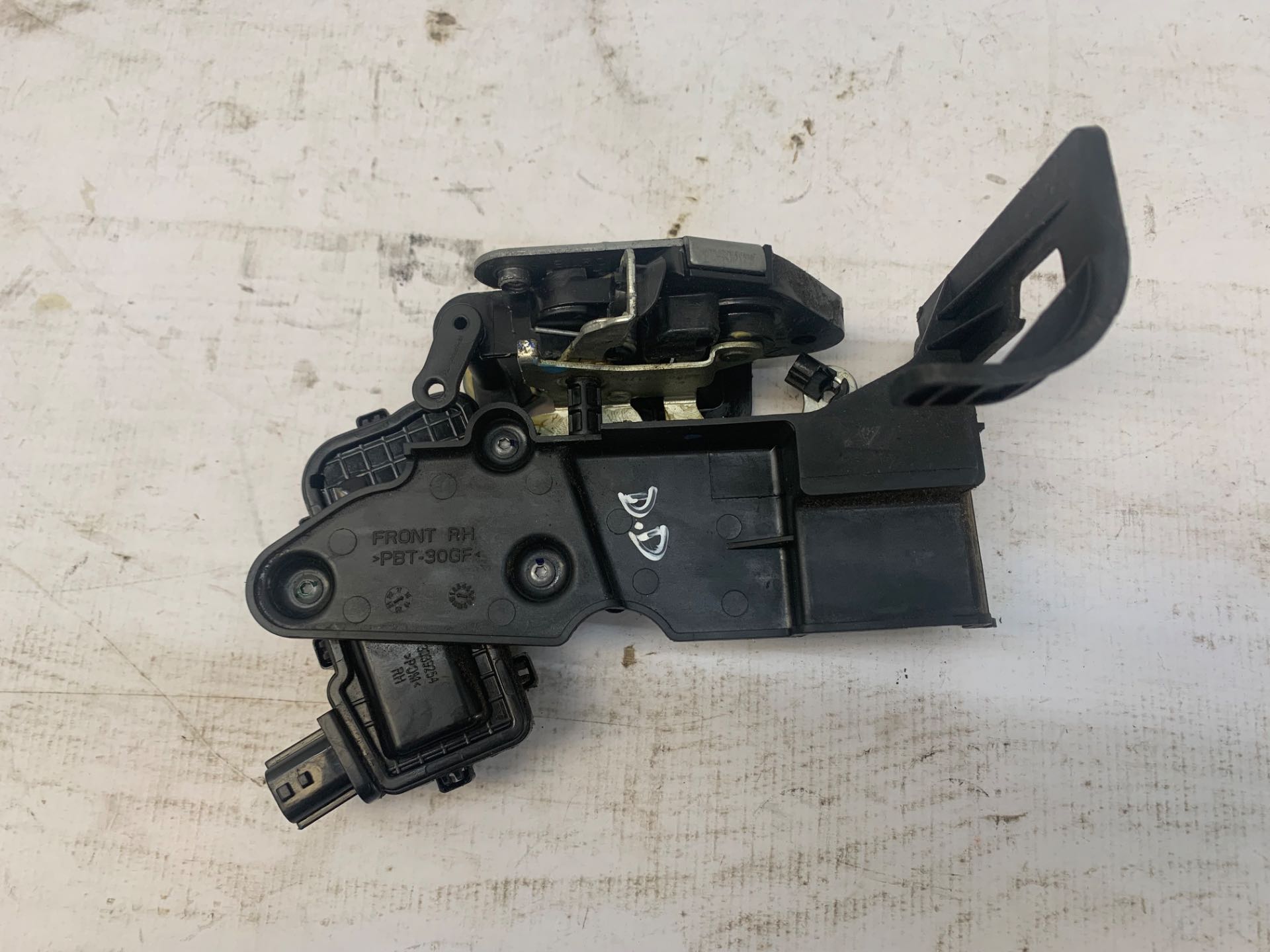 Fechadura Porta Dianteira Direita Renault Kwid 2017 2023