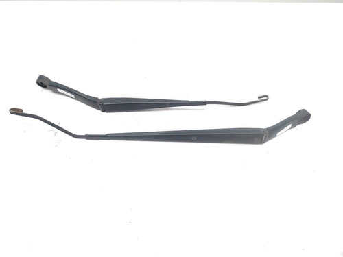 Par Haste Limpador Para Brisa Nissan March 2015 2016