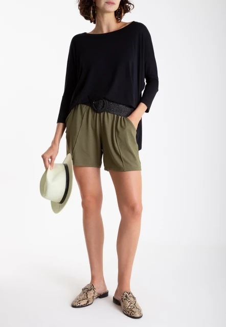 SHORT FEMININO LISO MIMUS LYGIA E NANNY