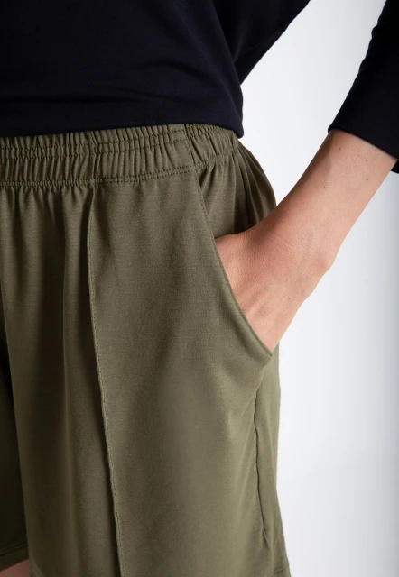 SHORT FEMININO LISO MIMUS LYGIA E NANNY