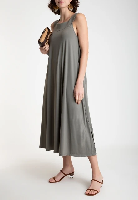 VESTIDO FEMININO LISO MANATI LYGIA E NANNY