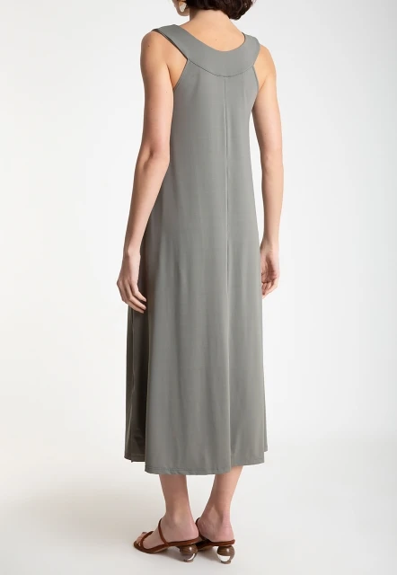 VESTIDO FEMININO LISO MANATI LYGIA E NANNY