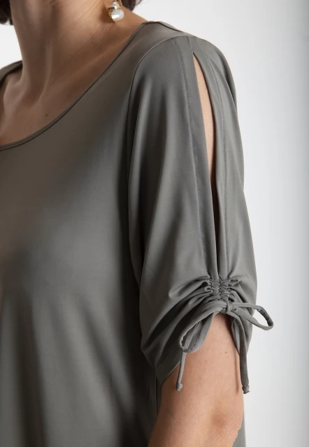 TUNICA FEMININA LISA BATUIRA  LYGIA E NANNY